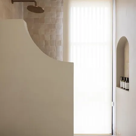 Gara Exclusive Luxury With Heated Pool Villa