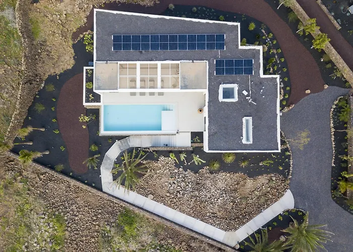 וילה Gara Exclusive Luxury With Heated Pool לאחארס