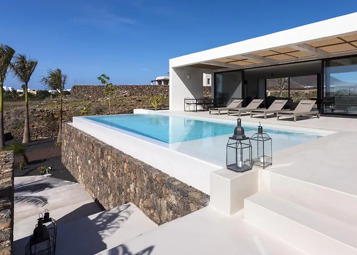 Gara Exclusive Luxury With Heated Pool וילה *